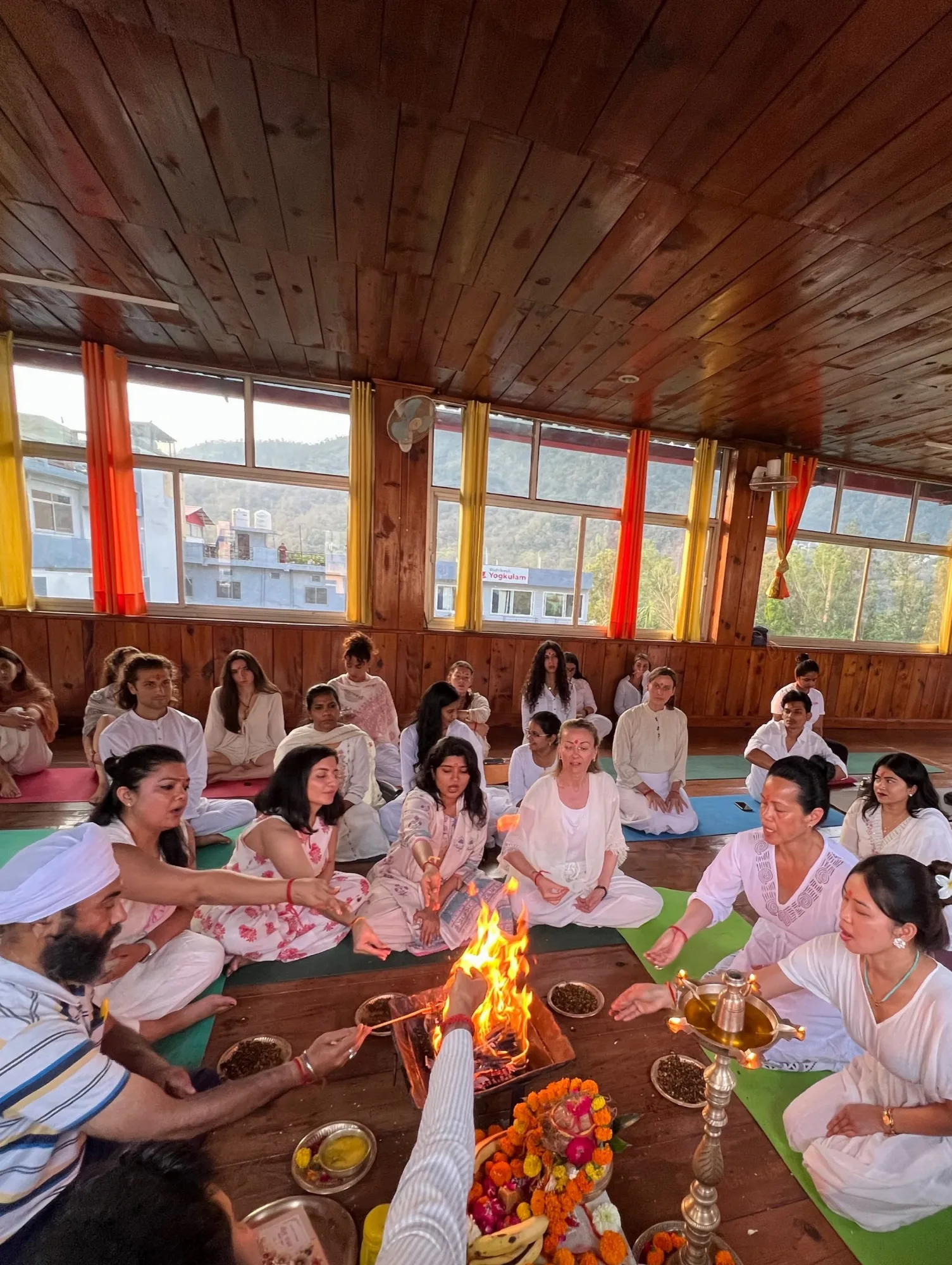 Rishikul Yogshala Rishikesh — photograph 1