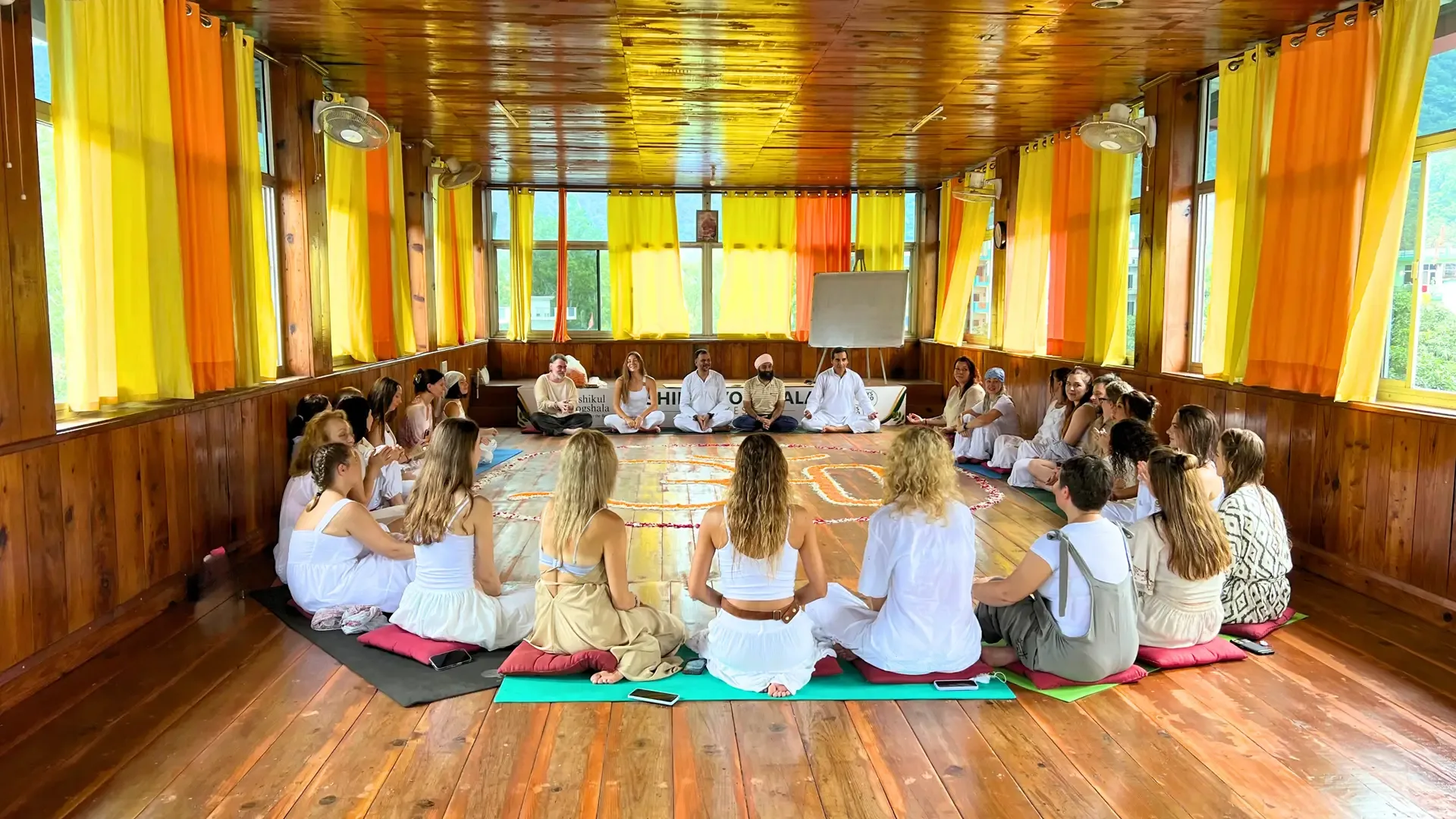 Rishikul Yogshala Rishikesh — photograph 4